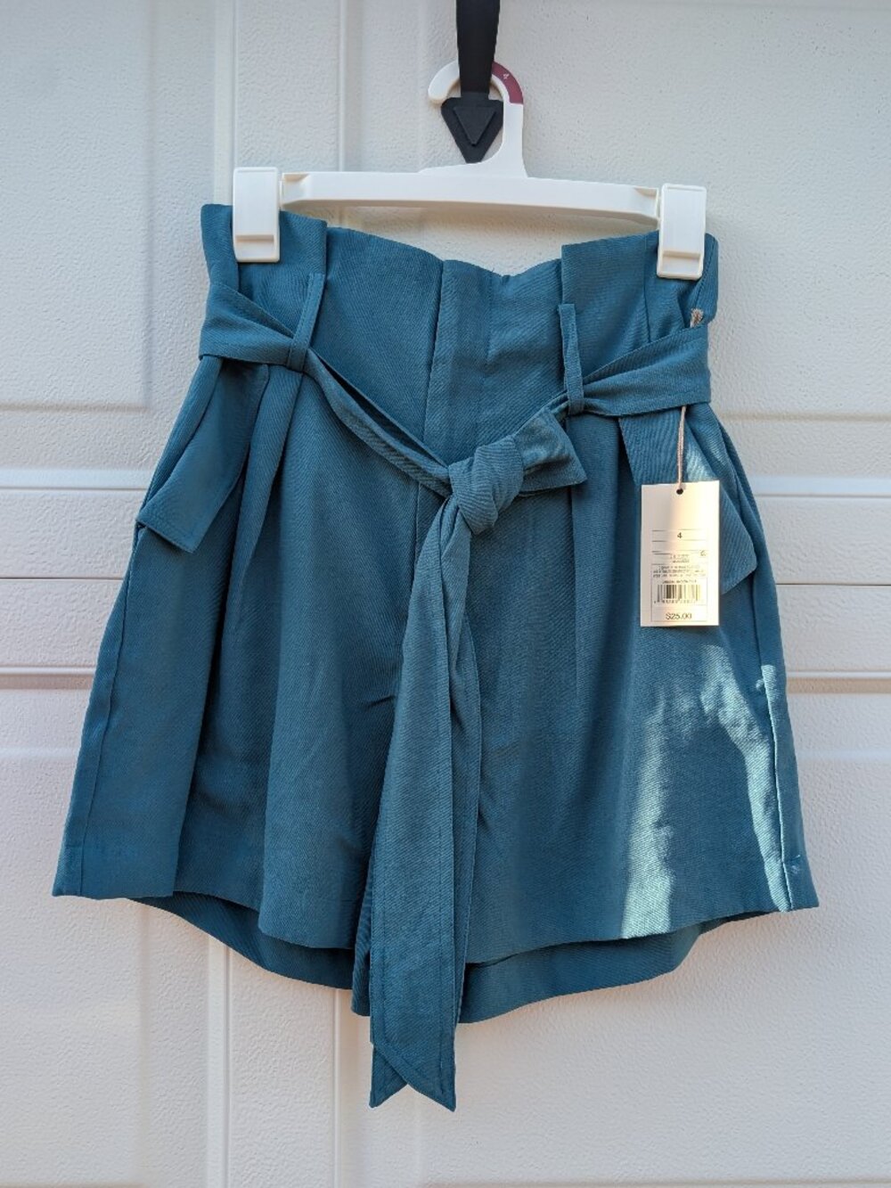 NWT-Teal Dressy shorts with pockets-Size 4